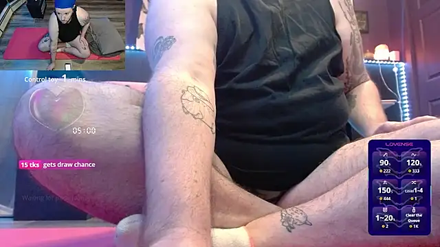 Snapshot of tuxedomasc_95 chatting on November 30, 2025, 7:03 pm tuxedomasc 95 online show from November 30, 2025, 7:03 pm