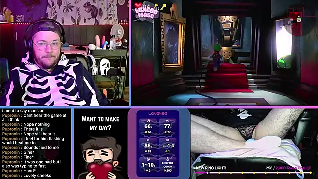 Snapshot of tuxedomasc_95 chatting on October 9, 2025, 12:44 am tuxedomasc 95 online show from October 9, 2025, 12:44 am