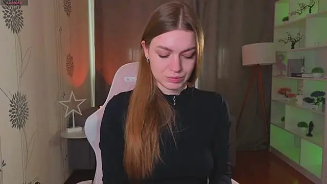 Snapshot of Lovella_Lips chatting on March 30, 2026, 11:22 am Lovella Lips online show from March 30, 2026, 11:22 am