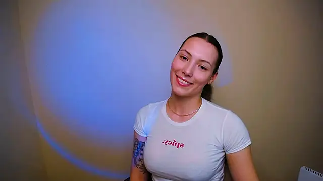 Snapshot of VanessaMay_ chatting on December 25, 2024, 12:37 am VanessaMay online show from December 25, 2024, 12:37 am