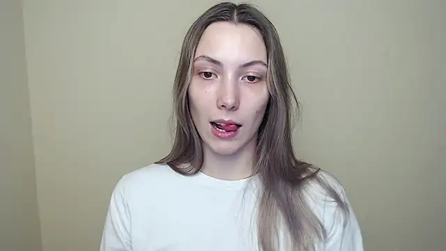 Snapshot of VanessaMay_ chatting on February 11, 2026, 4:40 pm VanessaMay online show from February 11, 2026, 4:40 pm