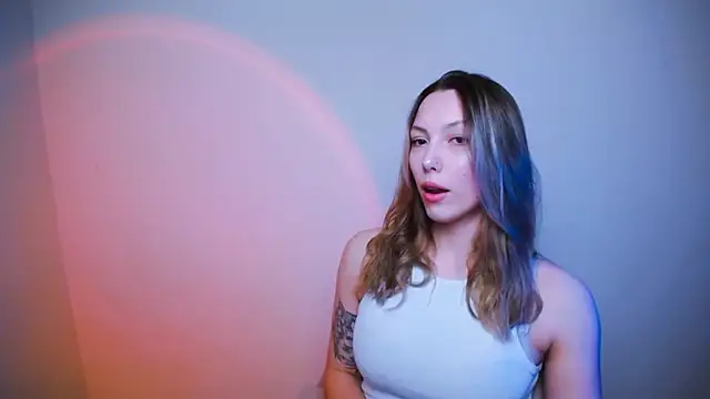 Snapshot of VanessaMay_ chatting on January 18, 2025, 11:11 pm VanessaMay online show from January 18, 2025, 11:11 pm