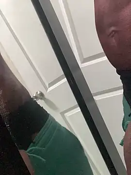 6MataGarcia online show from December 14, 2025, 9:37 am