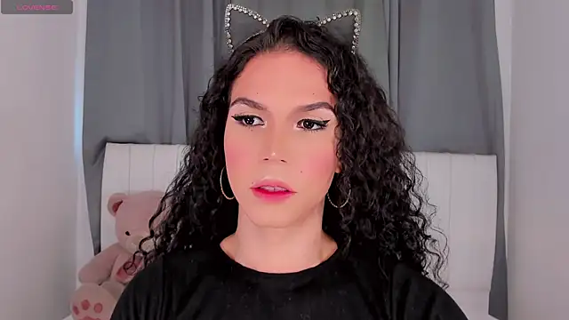 gatitavenecis online show from October 7, 2025, 3:13 pm