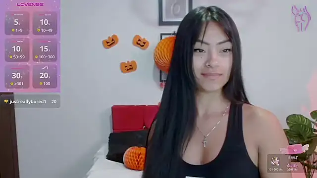 NatalyEscobar lx online show from October 28, 2025, 12:59 pm