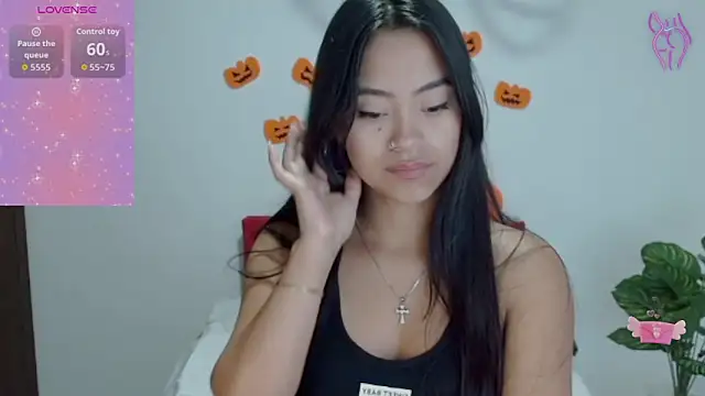 NatalyEscobar lx online show from October 8, 2025, 12:39 pm