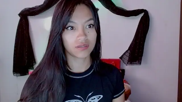 NatalyEscobar lx online show from March 15, 2025, 12:02 pm