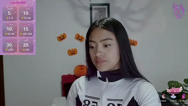 NatalyEscobar lx online show from October 4, 2025, 1:01 pm