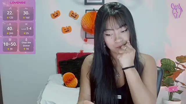 NatalyEscobar lx online show from October 21, 2025, 12:59 pm