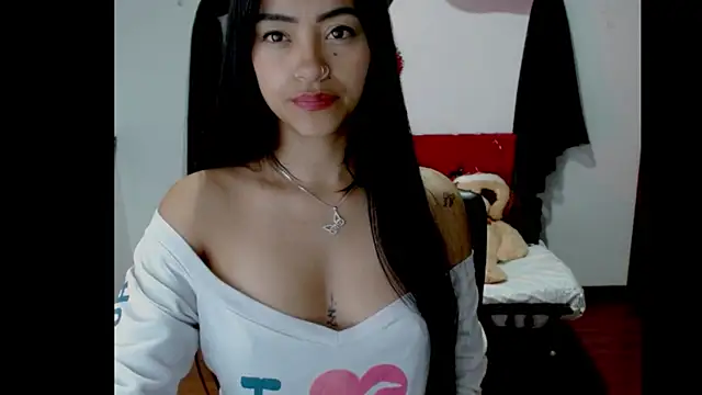 NatalyEscobar lx online show from March 4, 2025, 12:01 pm