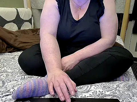 Snapshot of MarthaBriest chatting on May 6, 2026, 3:10 am MarthaBriest online show from May 6, 2026, 3:10 am
