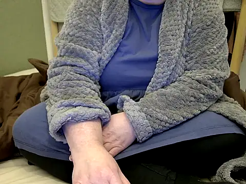 Snapshot of MarthaBriest chatting on March 22, 2026, 5:32 am MarthaBriest online show from March 22, 2026, 5:32 am