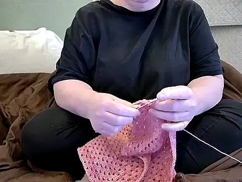 Snapshot of MarthaBriest chatting on April 22, 2026, 10:55 am MarthaBriest online show from April 22, 2026, 10:55 am