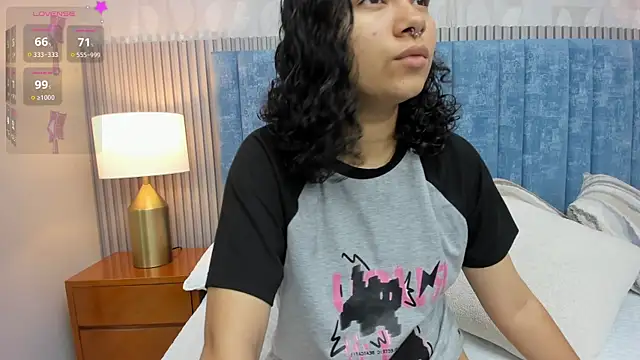 pretty sunlight  online show from October 19, 2025, 1:30 am