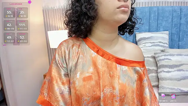 pretty sunlight  online show from September 25, 2025, 1:33 am