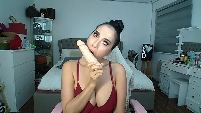 Snapshot of aya_saki chatting on January 17, 2026, 8:40 am aya saki online show from January 17, 2026, 8:40 am