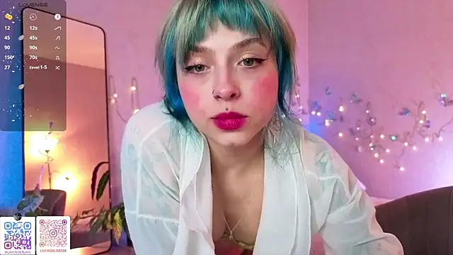 Snapshot of lavenderluxe chatting on May 11, 2026, 6:27 pm lavenderluxe online show from May 11, 2026, 6:27 pm