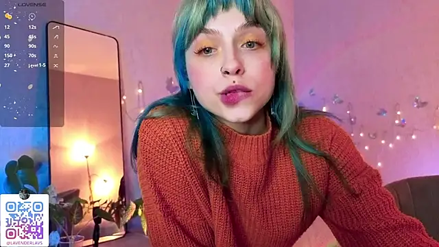 Snapshot of lavenderluxe chatting on May 4, 2026, 6:11 pm lavenderluxe online show from May 4, 2026, 6:11 pm