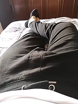 Snapshot of hexsmith96 chatting on April 1, 2026, 9:10 am hexsmith96 online show from April 1, 2026, 9:10 am