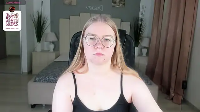 Snapshot of marydoji chatting on February 18, 2025, 5:31 am marydoji online show from February 18, 2025, 5:31 am