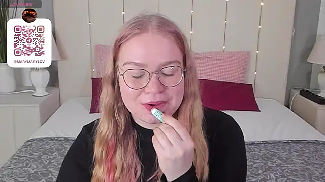 Snapshot of marydoji chatting on January 17, 2025, 12:42 am marydoji online show from January 17, 2025, 12:42 am