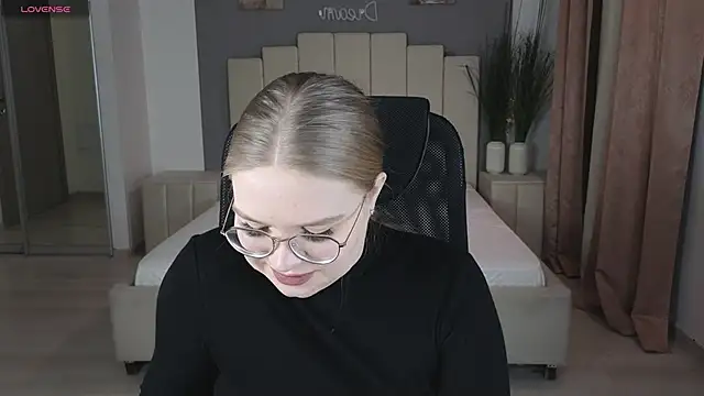 Snapshot of marydoji chatting on February 28, 2025, 5:15 am marydoji online show from February 28, 2025, 5:15 am