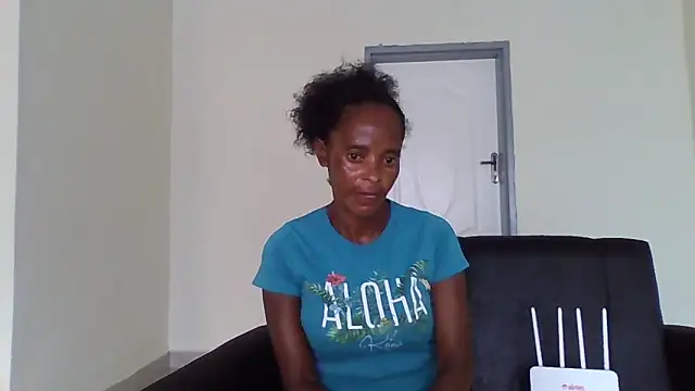 Snapshot of sweets_80 chatting on February 20, 2026, 6:10 am sweets 80 online show from February 20, 2026, 6:10 am