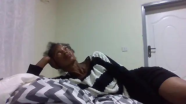 Snapshot of sweets_80 chatting on January 14, 2026, 2:37 am sweets 80 online show from January 14, 2026, 2:37 am