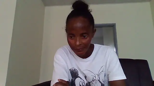 Snapshot of sweets_80 chatting on January 10, 2026, 12:55 pm sweets 80 online show from January 10, 2026, 12:55 pm