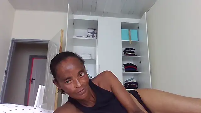 Snapshot of sweets_80 chatting on December 20, 2025, 10:40 am sweets 80 online show from December 20, 2025, 10:40 am