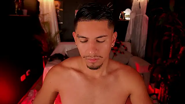 Snapshot of Aaronfox_x chatting on October 2, 2025, 11:57 am Aaronfox x online show from October 2, 2025, 11:57 am