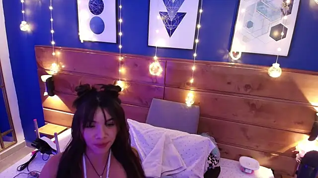 brigiitte rohan online show from December 5, 2025, 3:38 am