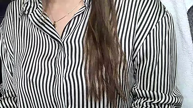 Snapshot of MIss-Naina chatting on May 10, 2026, 10:41 am MIss-Naina online show from May 10, 2026, 10:41 am