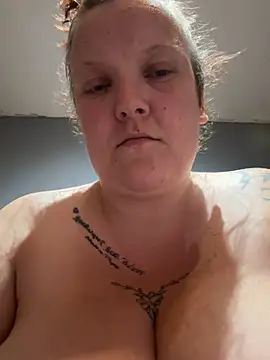 Snapshot of busty-bella1 chatting on July 13, 2026, 10:20 pm busty-bella1 online show from July 13, 2026, 10:20 pm