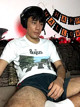 Snapshot of Huge_latin_cock chatting on October 18, 2025, 11:07 pm Huge latin cock online show from October 18, 2025, 11:07 pm