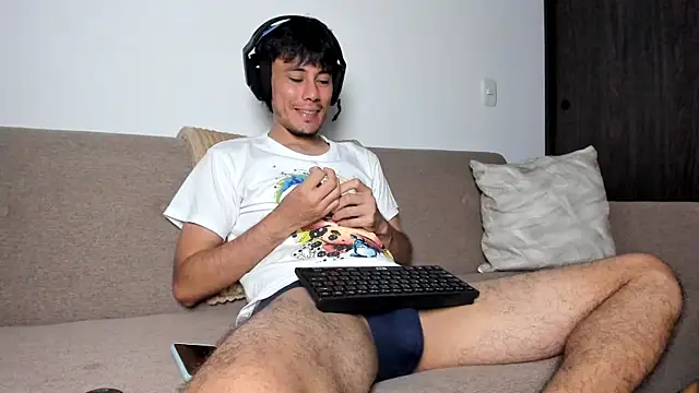 Snapshot of Huge_latin_cock chatting on November 4, 2025, 11:08 pm Huge latin cock online show from November 4, 2025, 11:08 pm