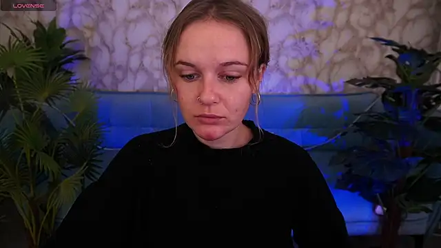 Snapshot of MaribelRiverr_ chatting on October 10, 2025, 5:41 am MaribelRiverr  online show from October 10, 2025, 5:41 am