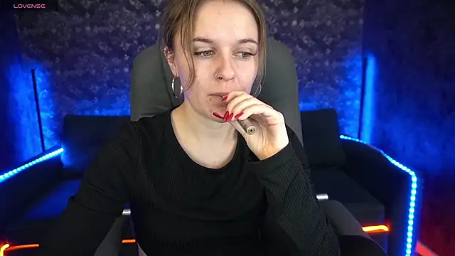 Snapshot of MaribelRiverr_ chatting on February 8, 2025, 6:22 am MaribelRiverr  online show from February 8, 2025, 6:22 am