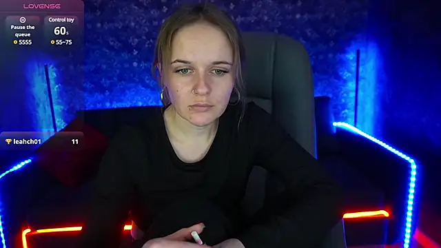 Snapshot of MaribelRiverr_ chatting on February 6, 2025, 9:22 am MaribelRiverr  online show from February 6, 2025, 9:22 am