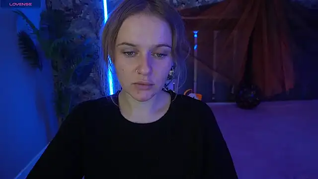 Snapshot of MaribelRiverr_ chatting on October 28, 2025, 6:23 am MaribelRiverr online show from October 28, 2025, 6:23 am