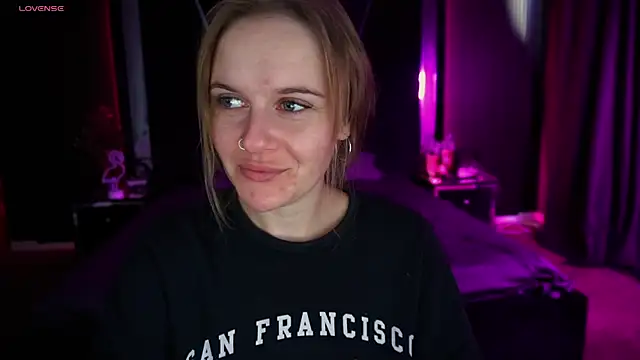 Snapshot of MaribelRiverr_ chatting on September 12, 2025, 5:40 am MaribelRiverr  online show from September 12, 2025, 5:40 am