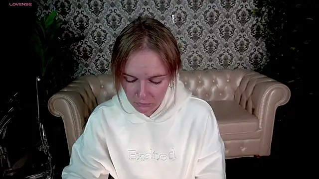 Snapshot of MaribelRiverr_ chatting on September 13, 2025, 5:40 am MaribelRiverr  online show from September 13, 2025, 5:40 am