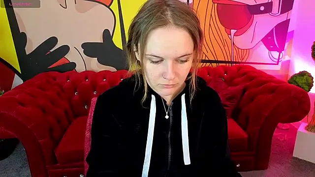 Snapshot of MaribelRiverr_ chatting on May 29, 2026, 5:35 am MaribelRiverr online show from May 29, 2026, 5:35 am