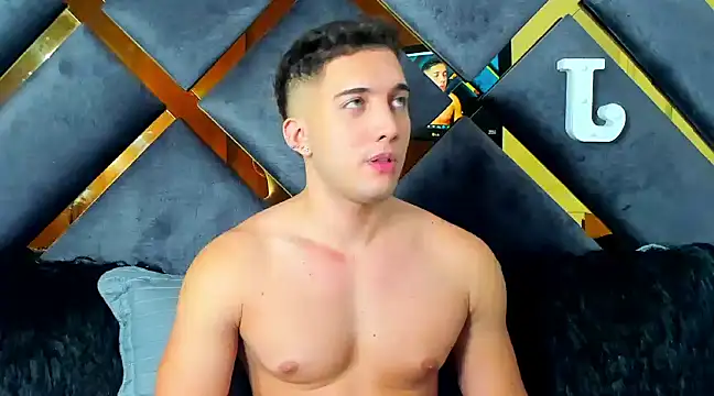 jeicob stone online show from December 22, 2024, 5:21 pm