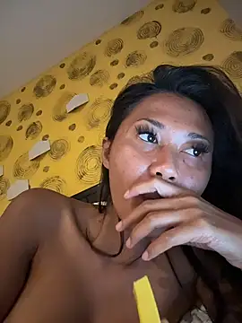 Snapshot of thai-dreamgirl chatting on April 3, 2026, 12:55 pm thai-dreamgirl online show from April 3, 2026, 12:55 pm