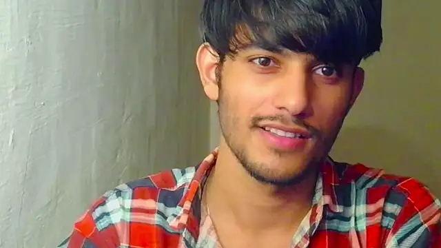 kingkartik7 online show from September 10, 2025, 3:55 pm