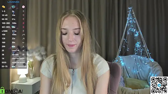 Snapshot of Stacy_River chatting on October 9, 2025, 9:32 am Stacy River online show from October 9, 2025, 9:32 am