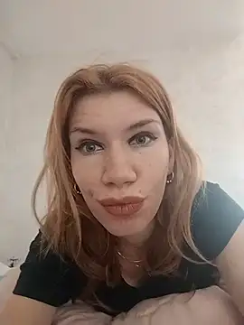 Snapshot of EvaRush chatting on December 18, 2025, 10:52 am EvaRush online show from December 18, 2025, 10:52 am