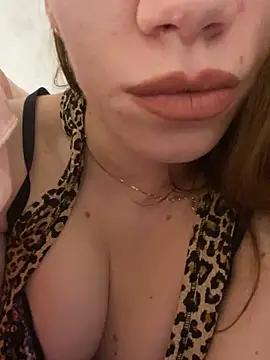 Snapshot of EvaRush chatting on December 2, 2024, 12:15 am EvaRush online show from December 2, 2024, 12:15 am