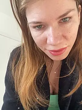 Snapshot of EvaRush chatting on February 10, 2025, 7:15 am EvaRush online show from February 10, 2025, 7:15 am